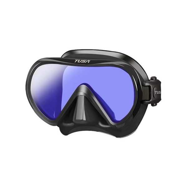 scuba diving mask